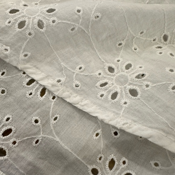 NWT MANGO Oversized Swiss Embroidered White Eyelet LS Button Down Shirt~Camisa - Picture 7 of 10